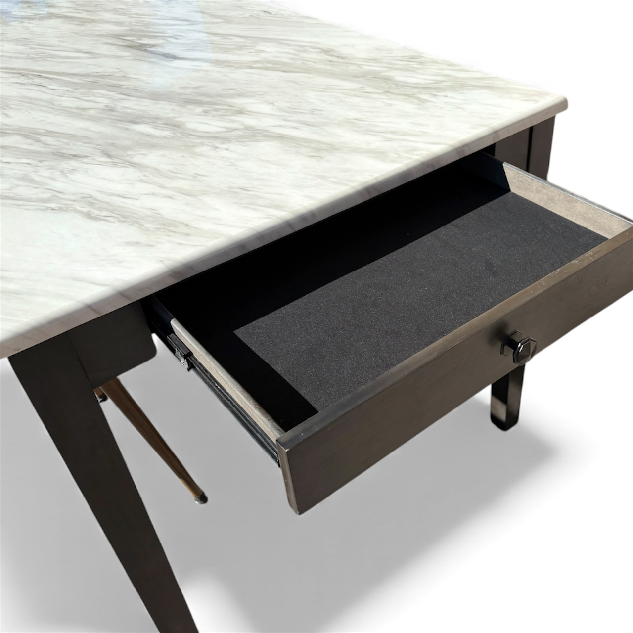 Beautiful Dining Set 5 Pieces with Beautiful Emerald Green Velvet Chairs￼