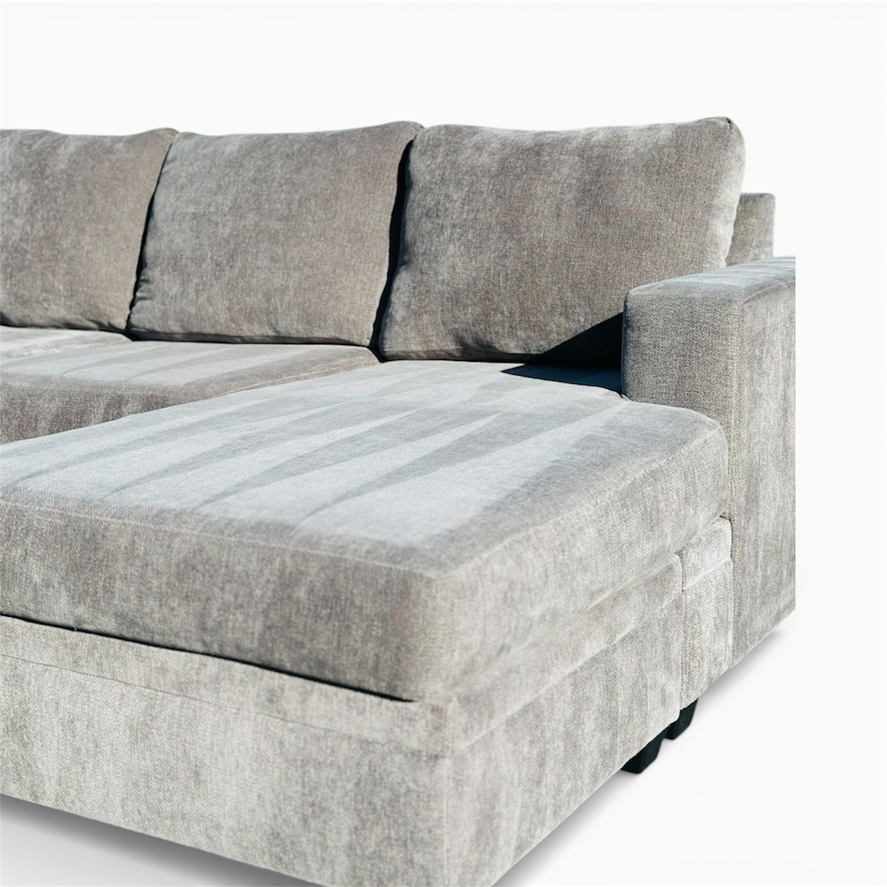 Beautiful Large U Shape Sectional with Reversible Chaise and Ottoman