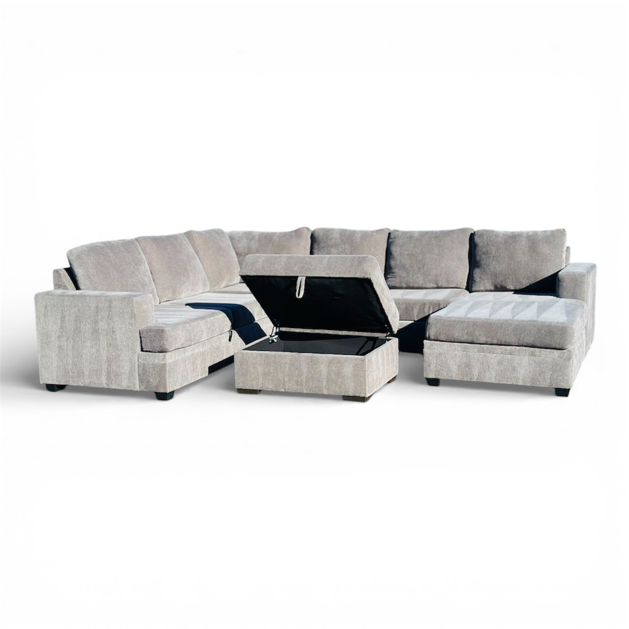 Beautiful Large U Shape Sectional with Reversible Chaise and Ottoman