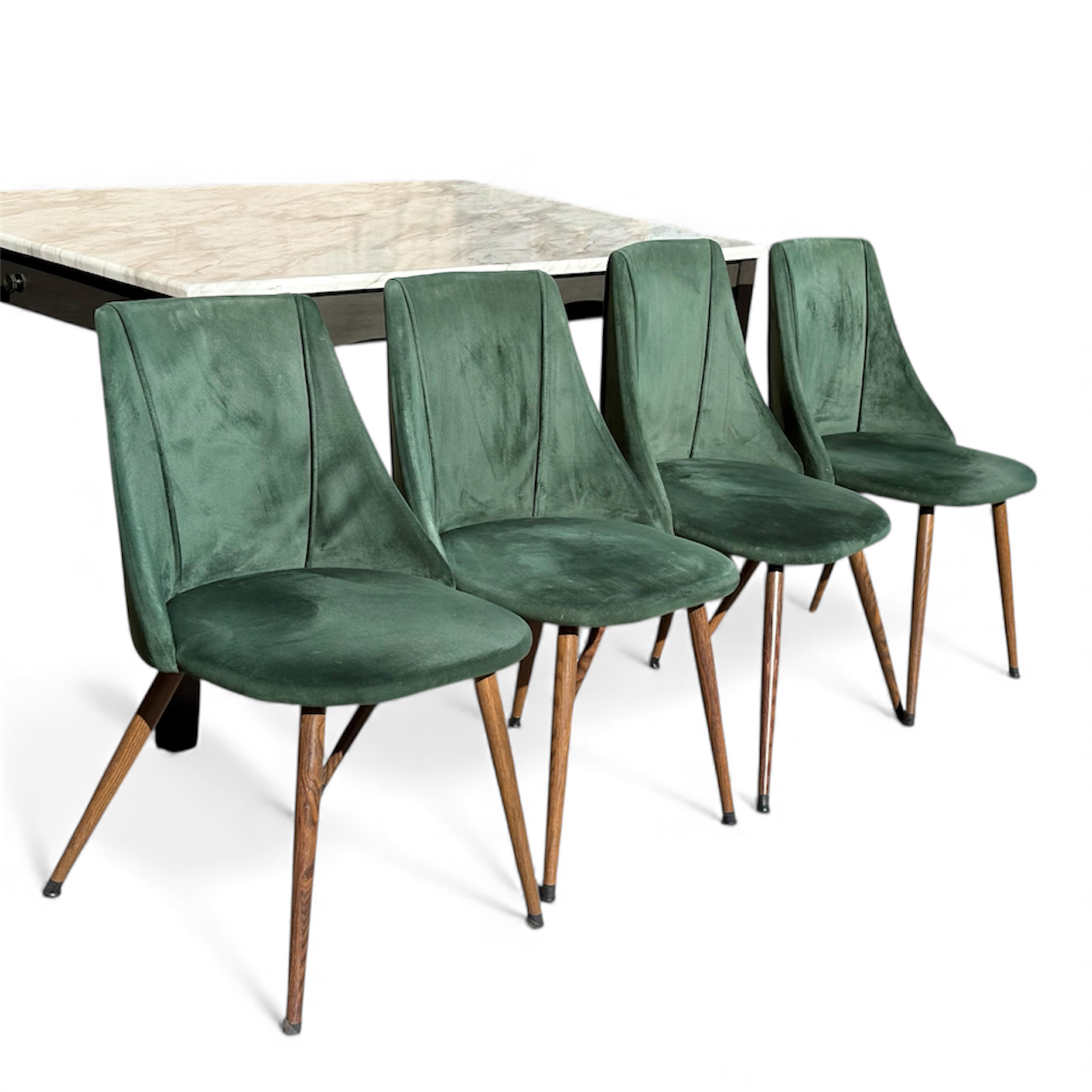 Beautiful Dining Set 5 Pieces with Beautiful Emerald Green Velvet Chairs￼