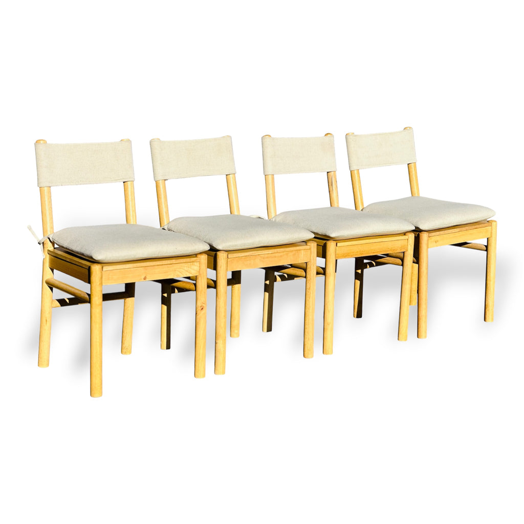 Beautiful 4 Piece Dining Chairs Light Wood with Off White Fabric Threshold Brand