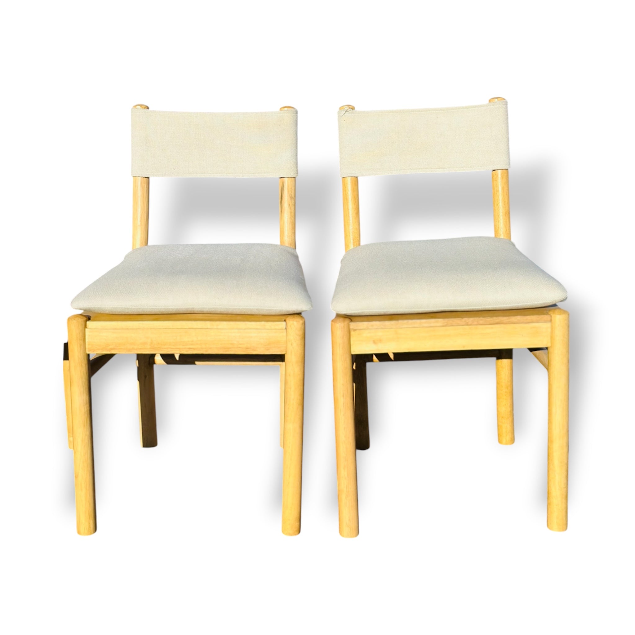 Beautiful 4 Piece Dining Chairs Light Wood with Off White Fabric Threshold Brand